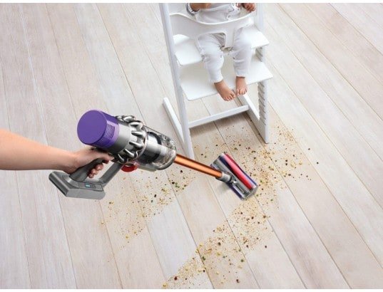 Aspirateur balai V10